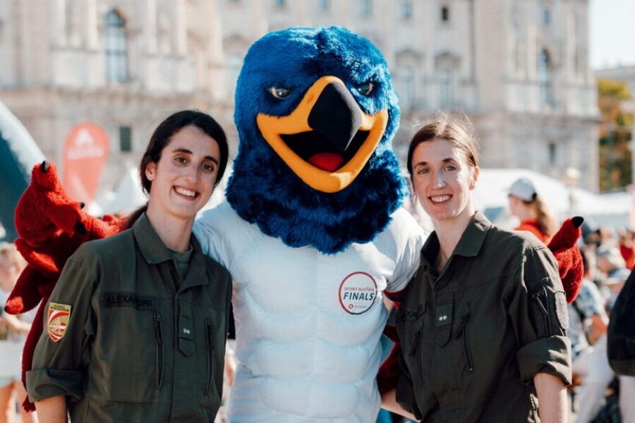 Aus-„Flug“ auf den Heldenplatz